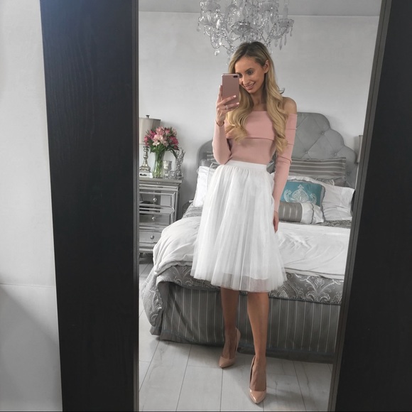 LAST ONE!!!! White Tulle Skirt With Elastic Band - Picture 7 of 8